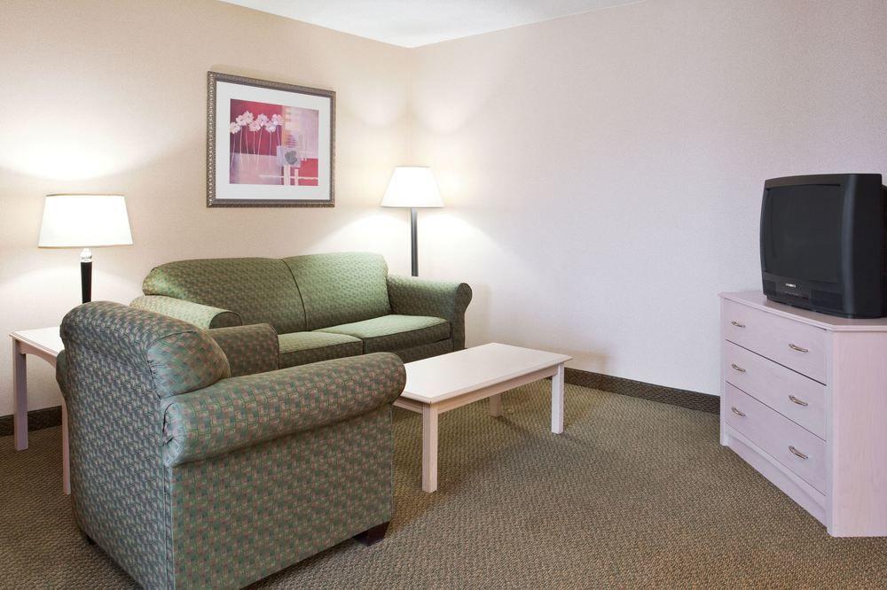 Holiday Inn Express Vermilion By Ihg Eksteriør billede