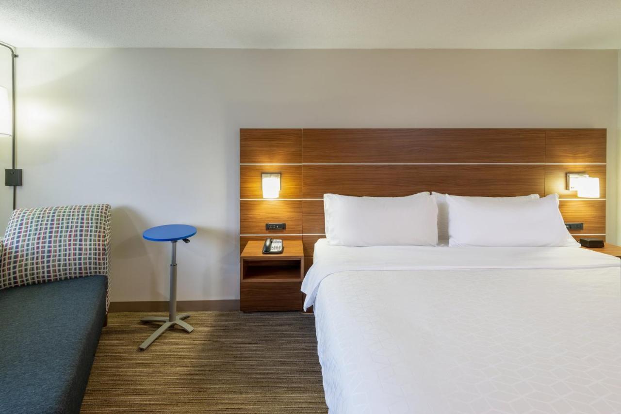 Holiday Inn Express Vermilion By Ihg Eksteriør billede