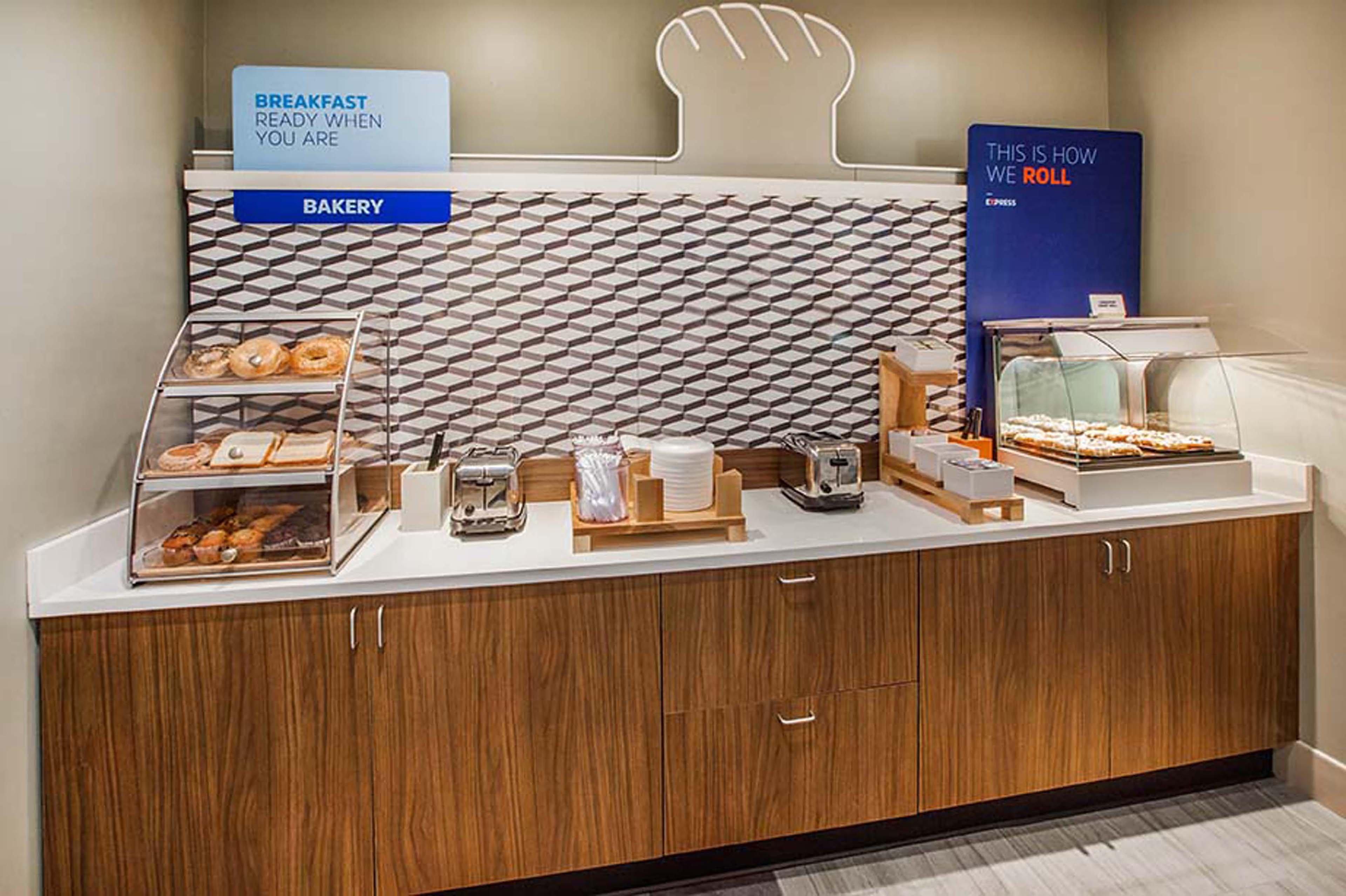Holiday Inn Express Vermilion By Ihg Eksteriør billede